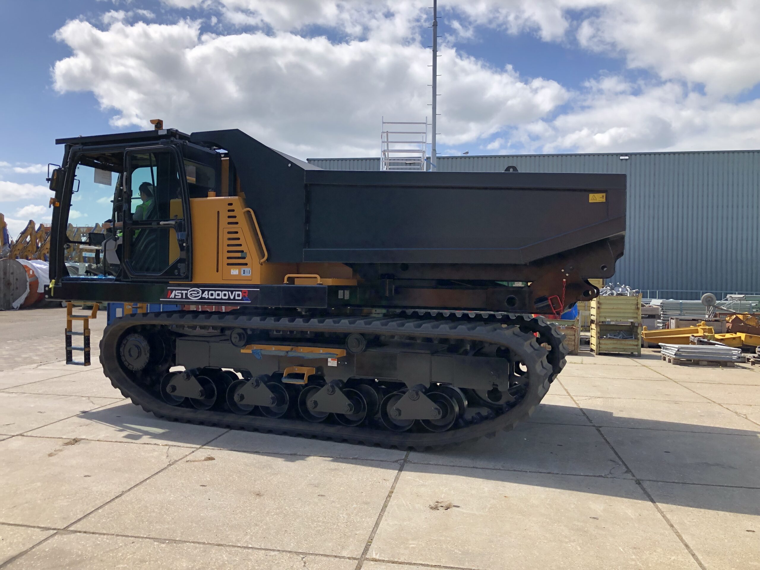 Morooka Dumper MST200CR