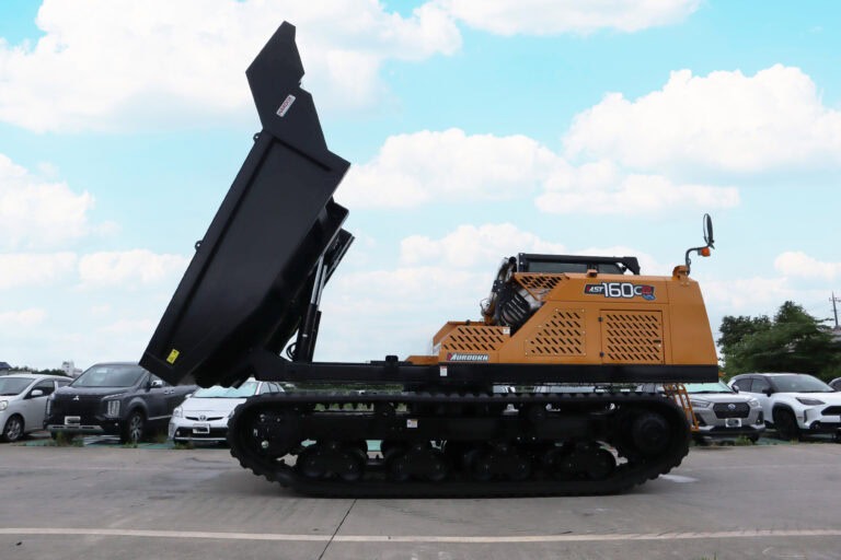 MST160CR showing the right side